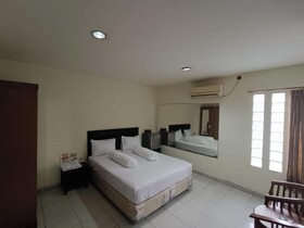 Capital O 94095 Angkasa Hotel Dua