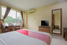 Hotel Senen Indah by OYO Rooms