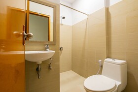 Kelowna Dwiwarna Residence