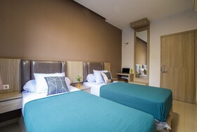 Kelowna Dwiwarna Residence