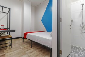 Reddoorz Plus W Guesthouse