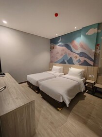 True Blue Sanno Pluit