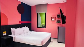 Yellow Bee Resort Cililitan