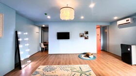 Yellow Bee Resort Cililitan