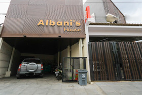 Albani's Family Residence by OYO Rooms