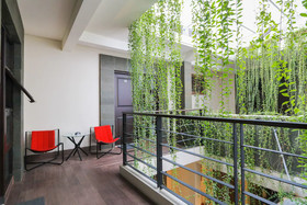 Albani's Family Residence by OYO Rooms