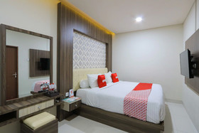 Albani's Family Residence by OYO Rooms