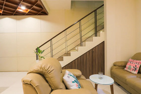 Albani's Family Residence by OYO Rooms