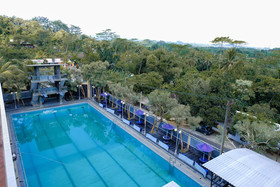 Green Hill Hotel And Convention Center by OYO Rooms