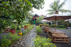 RedDoorz Plus Near Kalibaru Station