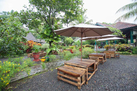 RedDoorz Plus Near Kalibaru Station