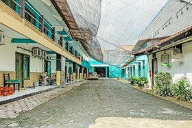 SPOT ON Dhaha Penginapan House Syariah