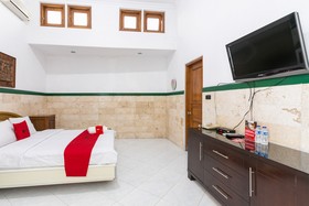 Amandha by RedDoorz