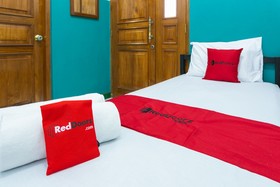 Amandha by RedDoorz