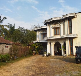 Hotel Putra Kembar
