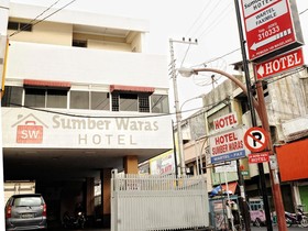 Hotel Sumber Waras