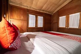 OYO 2393 Putroyono Homestay