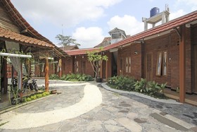 RedDoorz Near Akmil Magelang