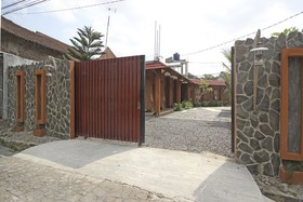 RedDoorz Near Akmil Magelang