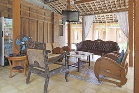 RedDoorz Near Akmil Magelang