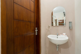 Wisma Wongso Syariah by OYO Rooms