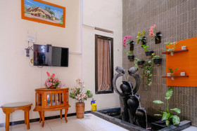 Griya Putri Syariah by OYO Rooms