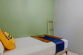 Griya Shanta Residence by OYO Rooms