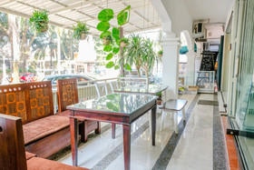 Mahveen Family Residence by OYO Rooms
