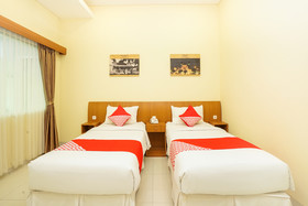 OYO 272 M Suite Homestay