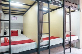 Reddoorz Hostel @ Borobudur Street