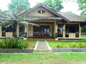 Mutiara Carita Cottages & Hotel