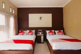 OYO 820 Abad Baru Hotel