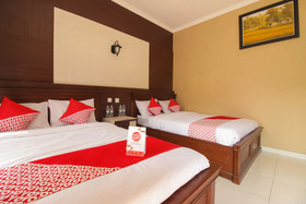 OYO 820 Abad Baru Hotel