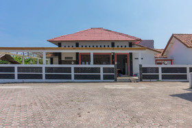 Benson Hotel by OYO Rooms