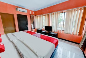 Hotel Indah Savana by OYO Rooms