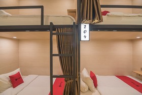 VK Pods Pangandaran - Hostel by RedDoorz