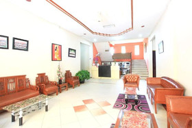 Akasia Hotel Syariah by OYO Rooms