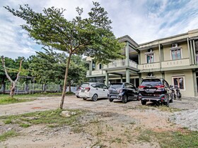 Fhazel Residence Syariah by OYO