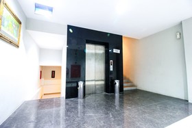 iShine Hotel by OYO Rooms