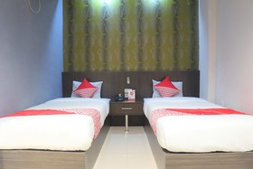 Majestiq Hotel by OYO