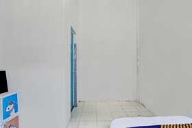 SPOT ON 91828 Homestay Dinda Syariah