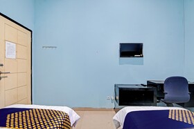 SPOT ON 92801 Penginapan Puti Syariah