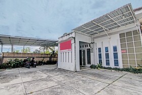 SPOT ON 92801 Penginapan Puti Syariah