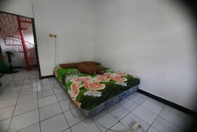 SPOT ON 93655 Home Stay Syariah Habibie