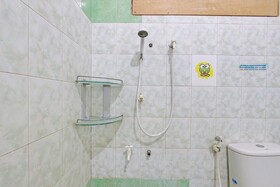 SPOT ON 92424 Wulan Homestay Syariah