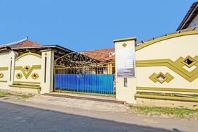 SPOT ON 92424 Wulan Homestay Syariah