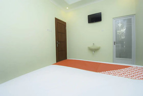 Edelweiss Residence Syariah by OYO Rooms