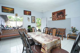 Female Guest House by OYO Rooms