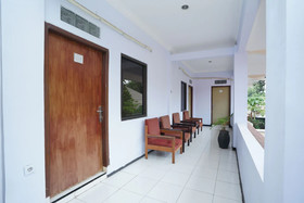 Female Guest House by OYO Rooms