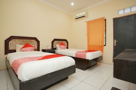 Female Guest House by OYO Rooms